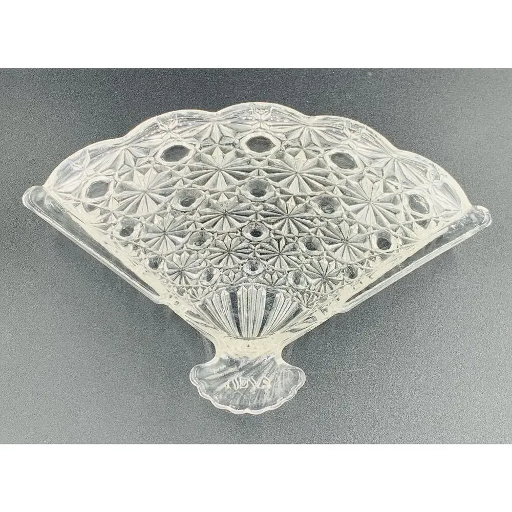 Avon Fan Dish Clear Glass Daisy Button Candy Trinket Soap Plate Pressed Crystal